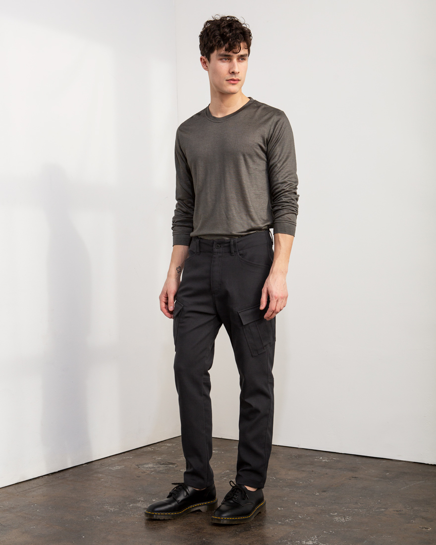 Outlier - 320 Cargo Pants (fit, front)