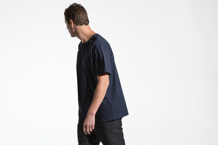 Outlier - Experiment 010 - Freecotton T-Shirt (story, navy walking)