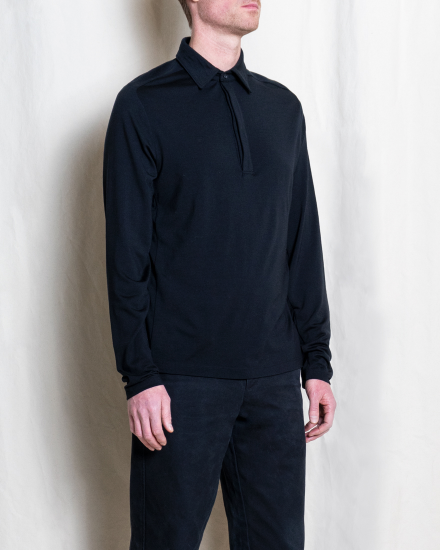 Outlier - Experiment 136 - Gostwyck Raglan (fit, angled)
