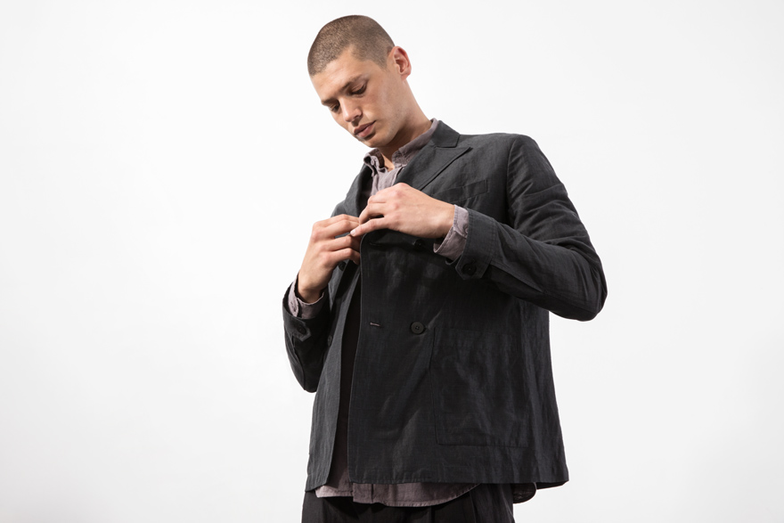 Outlier - Injected Linen Doublebreasted (story, francesco buttoning up)