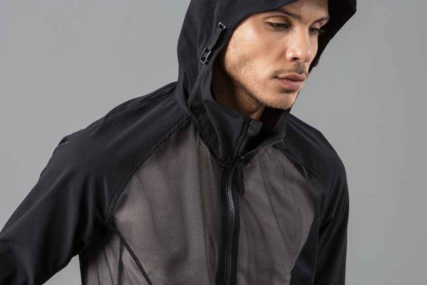 Outlier - Mesh Freeshell (Story, Black close-up)