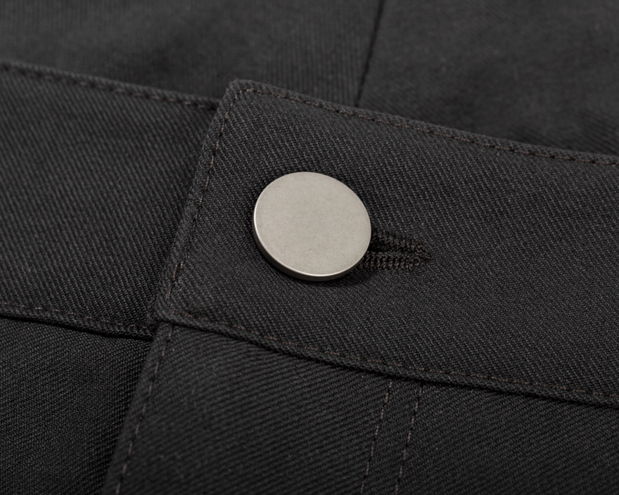 Outlier - Strongdarts (flat, button)