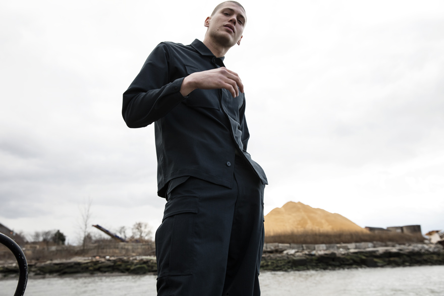 Outlier - Wool 6,6 Hard Shirt (story, hand moving)