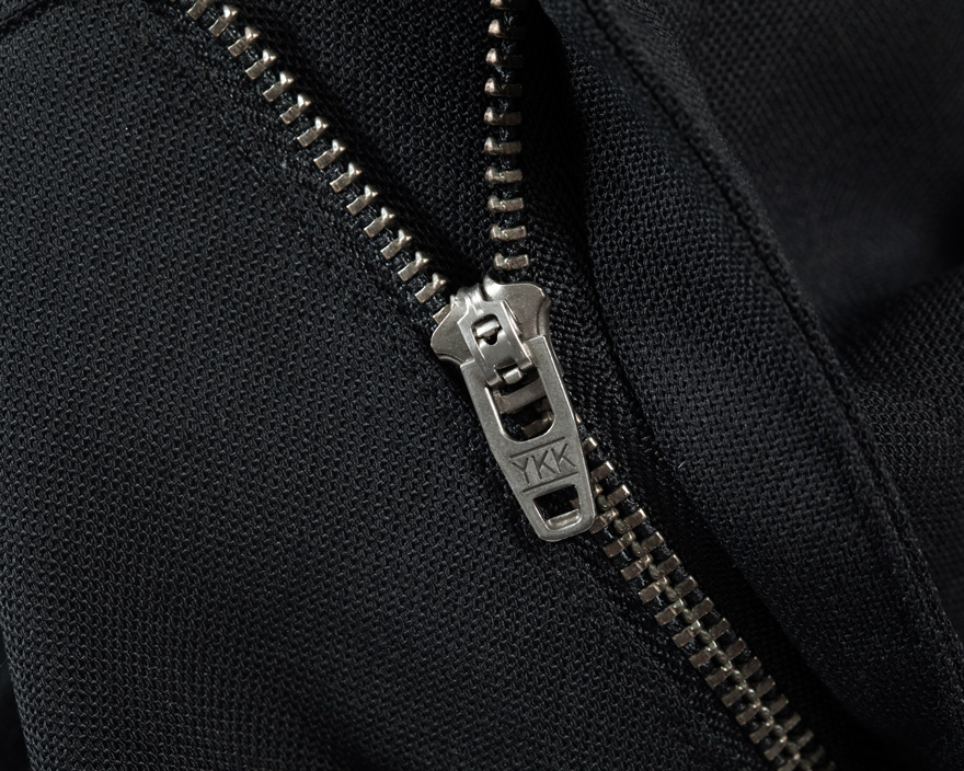 Outlier - Workcloth Longcrops (detail, zipper, black)